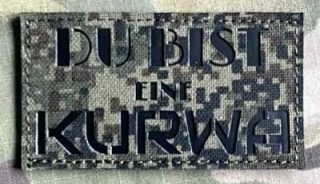 Action LaserCut Patch - Du Bist Eine Kurwa - Medium - EMR - nášivka