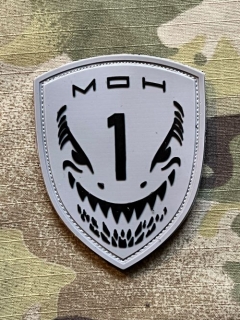YJPF Metal of Honor - Mako Shark PVC Patch - Black/Grey - nášivka